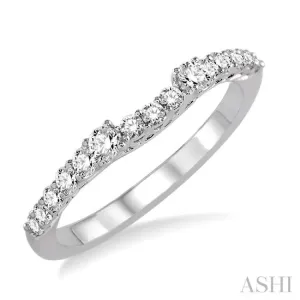 1/2 Ctw Round Cut Diamond Wedding Band in 14K White Gold