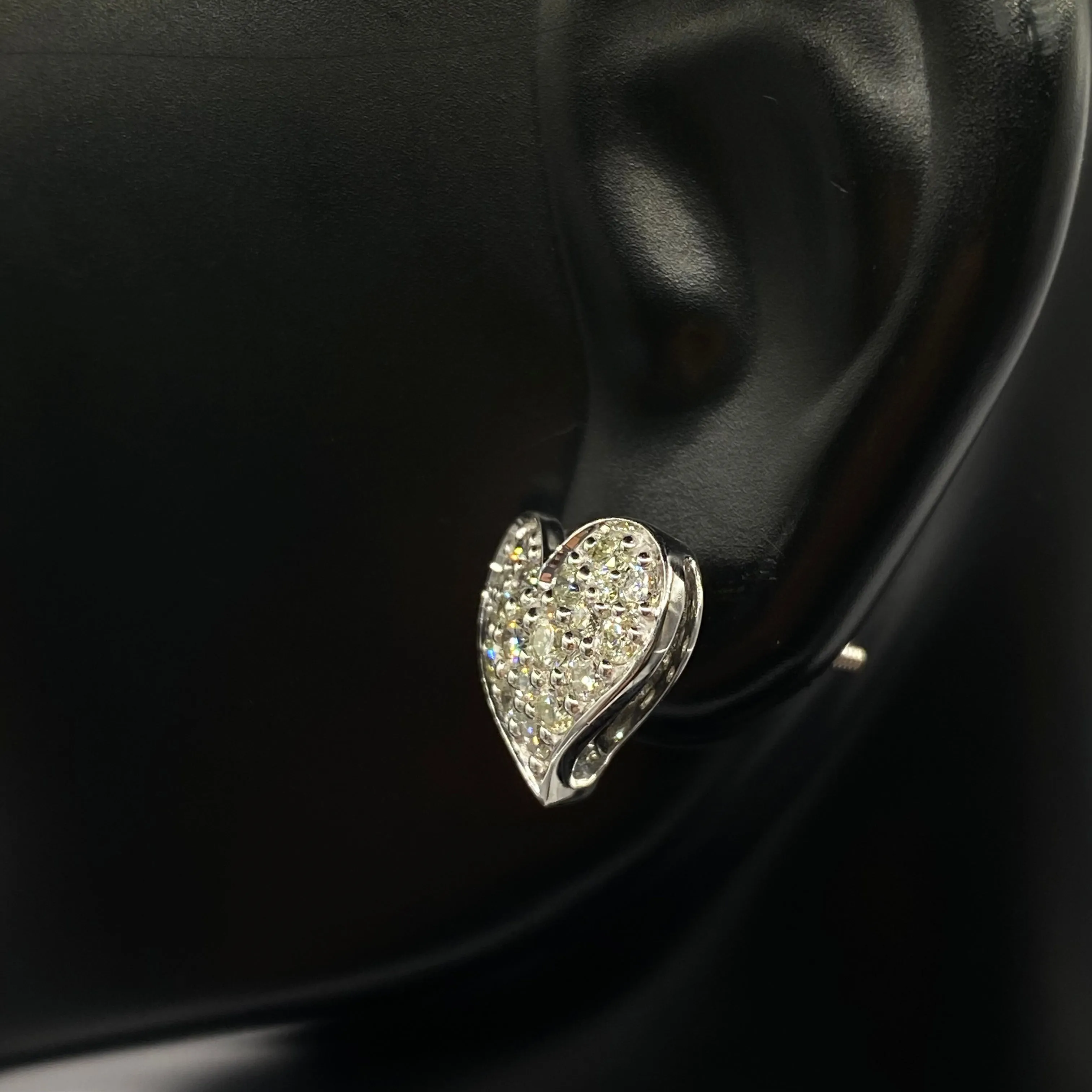 14K White Gold Daimond Heart Stud Earrings 1.07Ct / 3.1gr