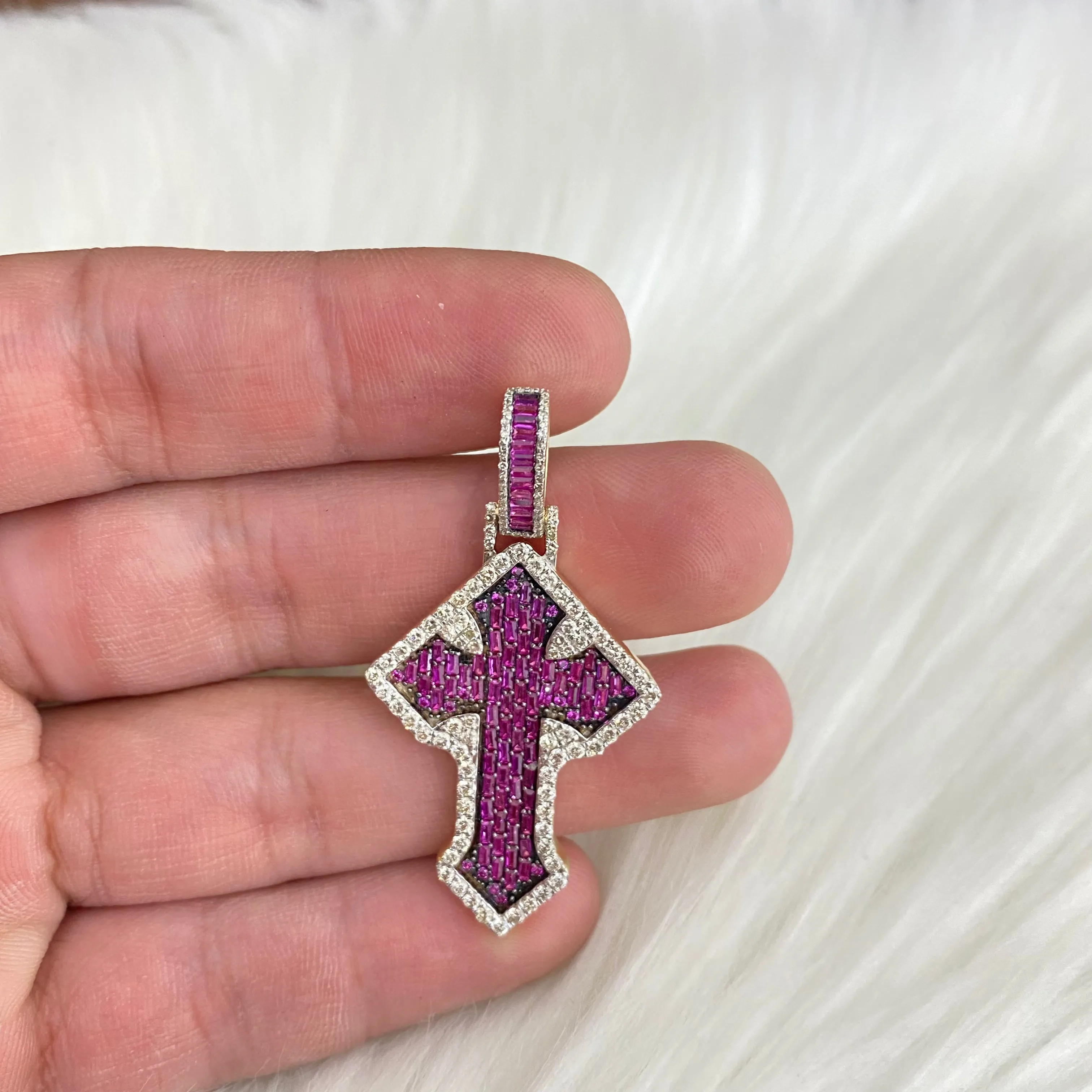 14K Yellow Gold Diamond Purple Cross Pendant Ct Dia / 10.7gr