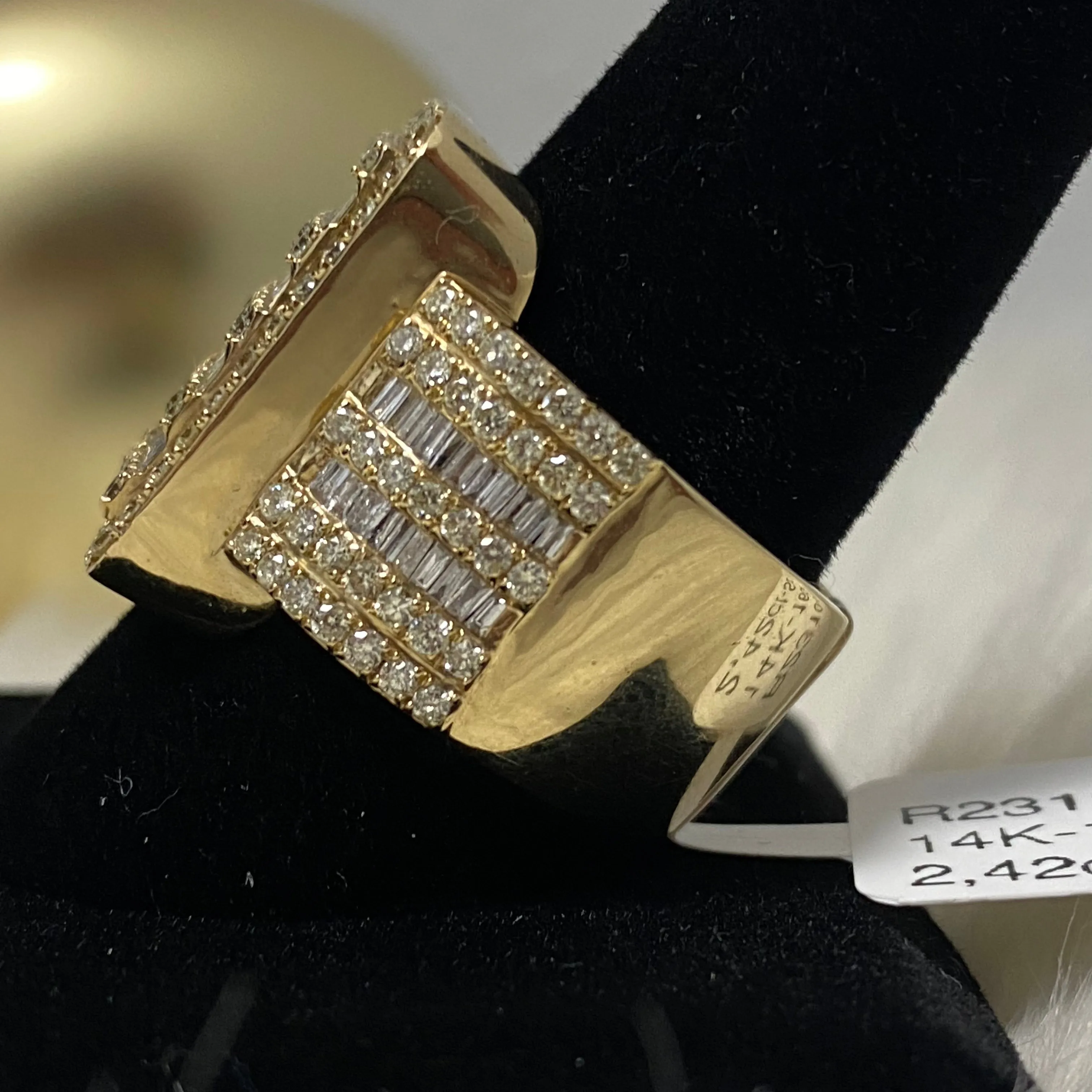 14K Yellow Gold Diamond Square Luxury Ring 2.42Ct Dia / 16gr / Size 10