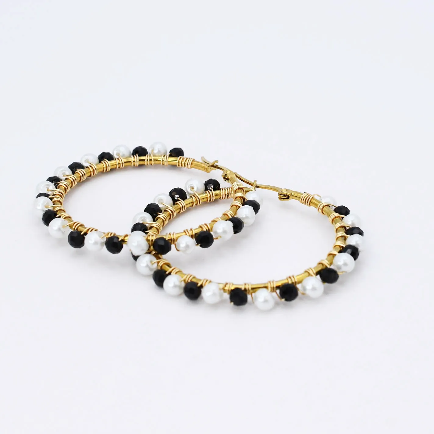 Black/White Beaded Hoop D54