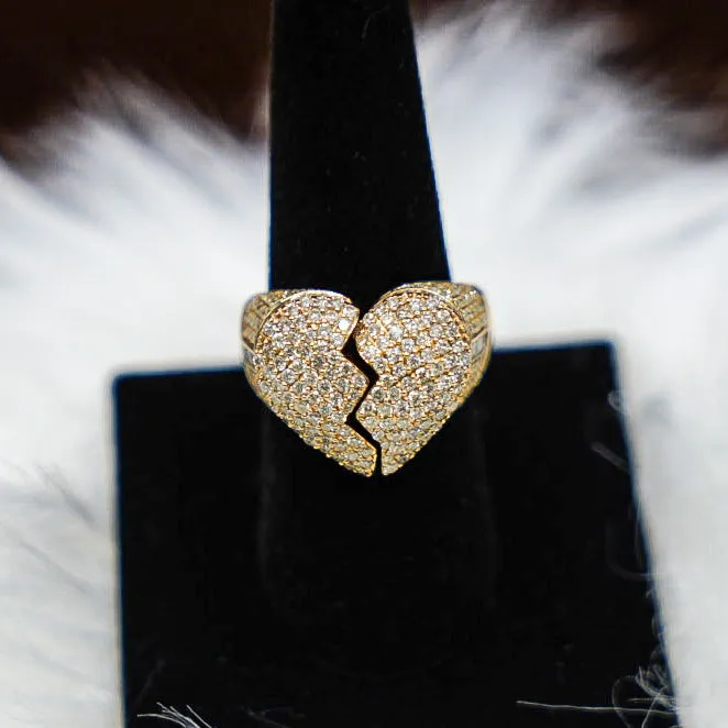 Broken Heart Ring 14K Yellow Gold With Diamonds / 10.4gr / Size 10.5