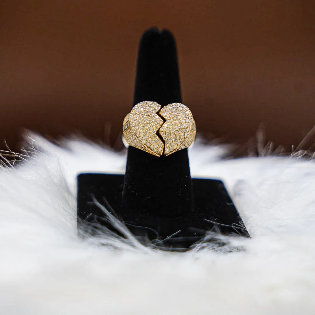 Broken Heart Ring 14K Yellow Gold With Diamonds / 10.4gr / Size 10.5