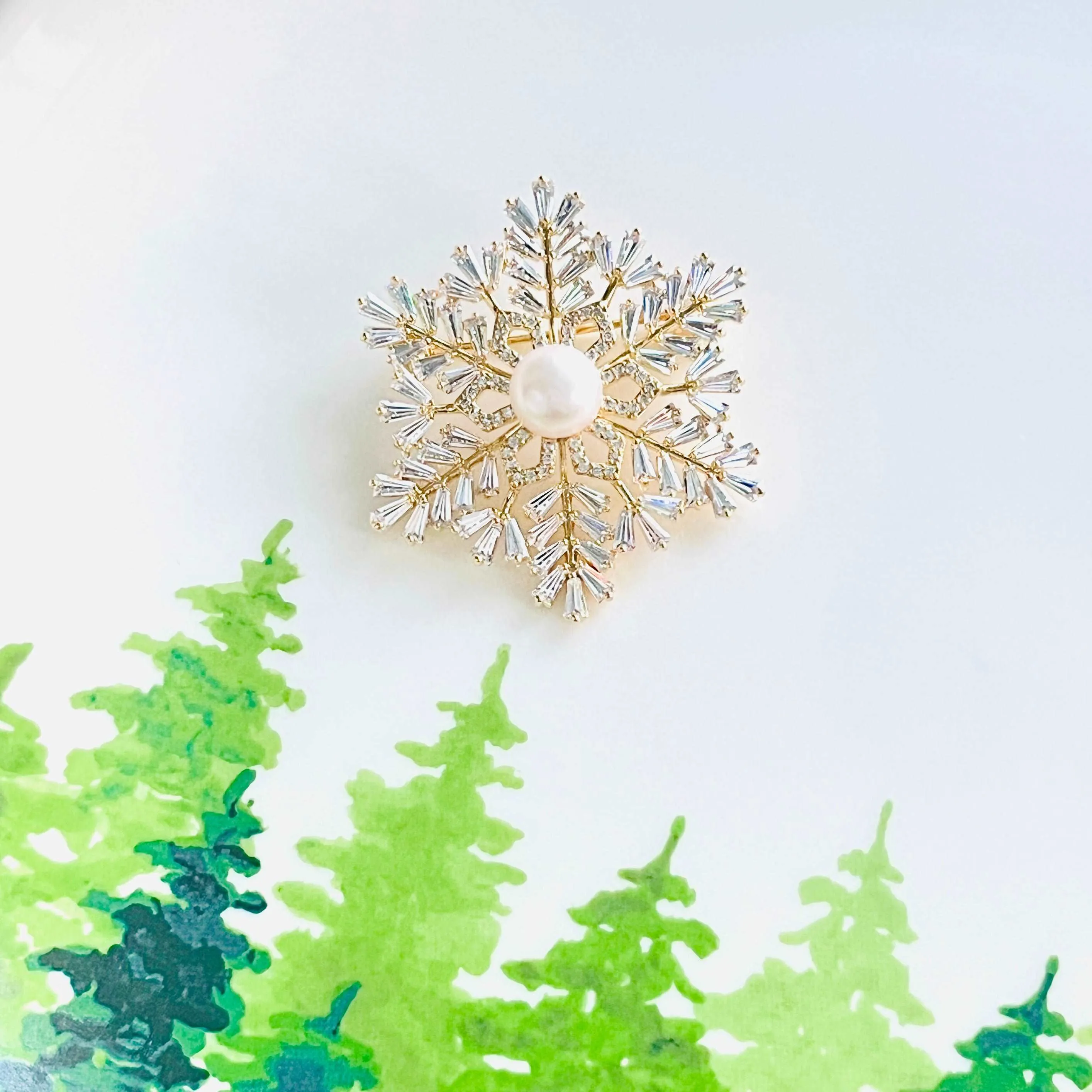 Charming Snowflake Freshwater Pearl Brooch