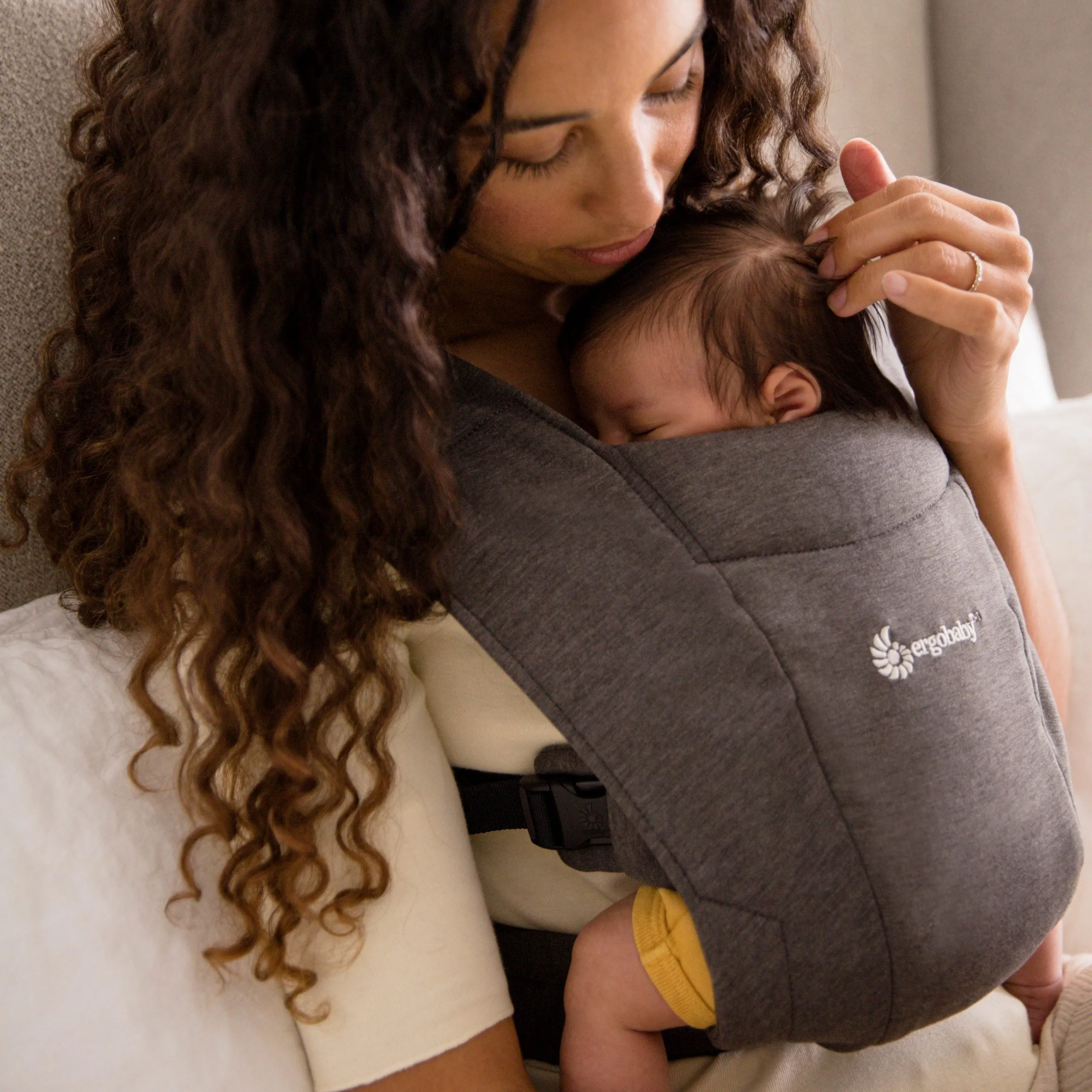 Ergobaby Embrace Newborn Carrier grey