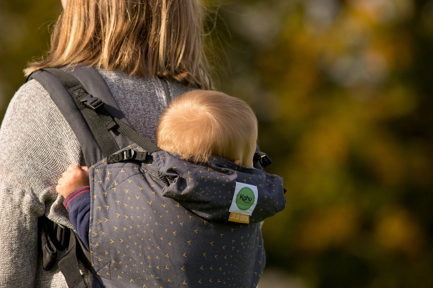 KahuBaby Carrier - Jojo Coco Design - Charcoal Flocking Bird