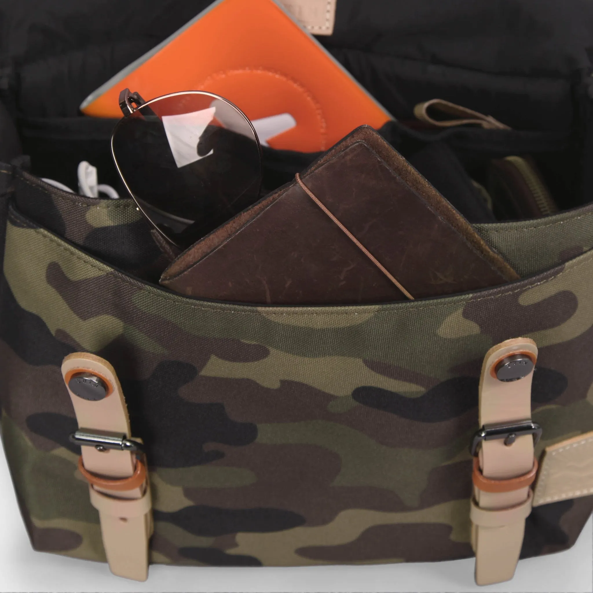 <ao2> ZKIN Cetus Camera/Travel Shoulder Bag (Camouflage green)