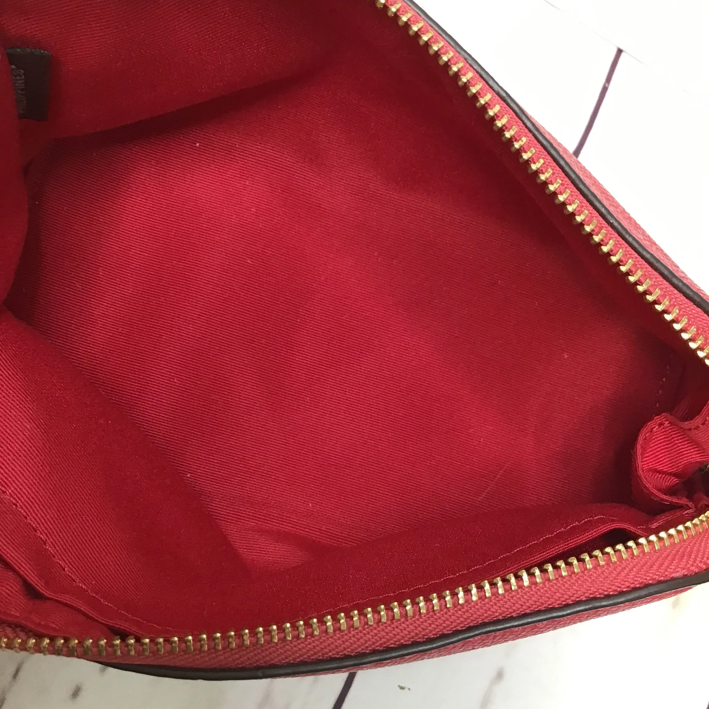 Makeup Bag By Coach  Size: Small