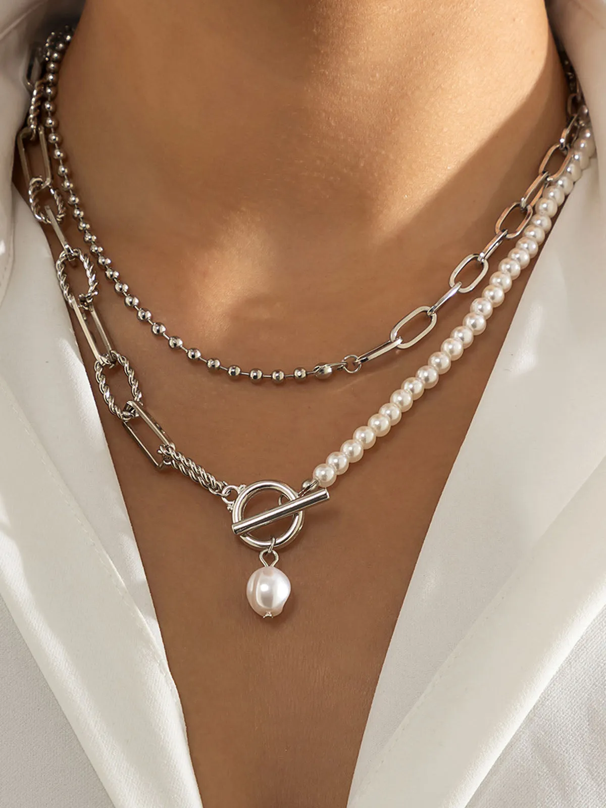 Pearl Charming Saturn Necklace