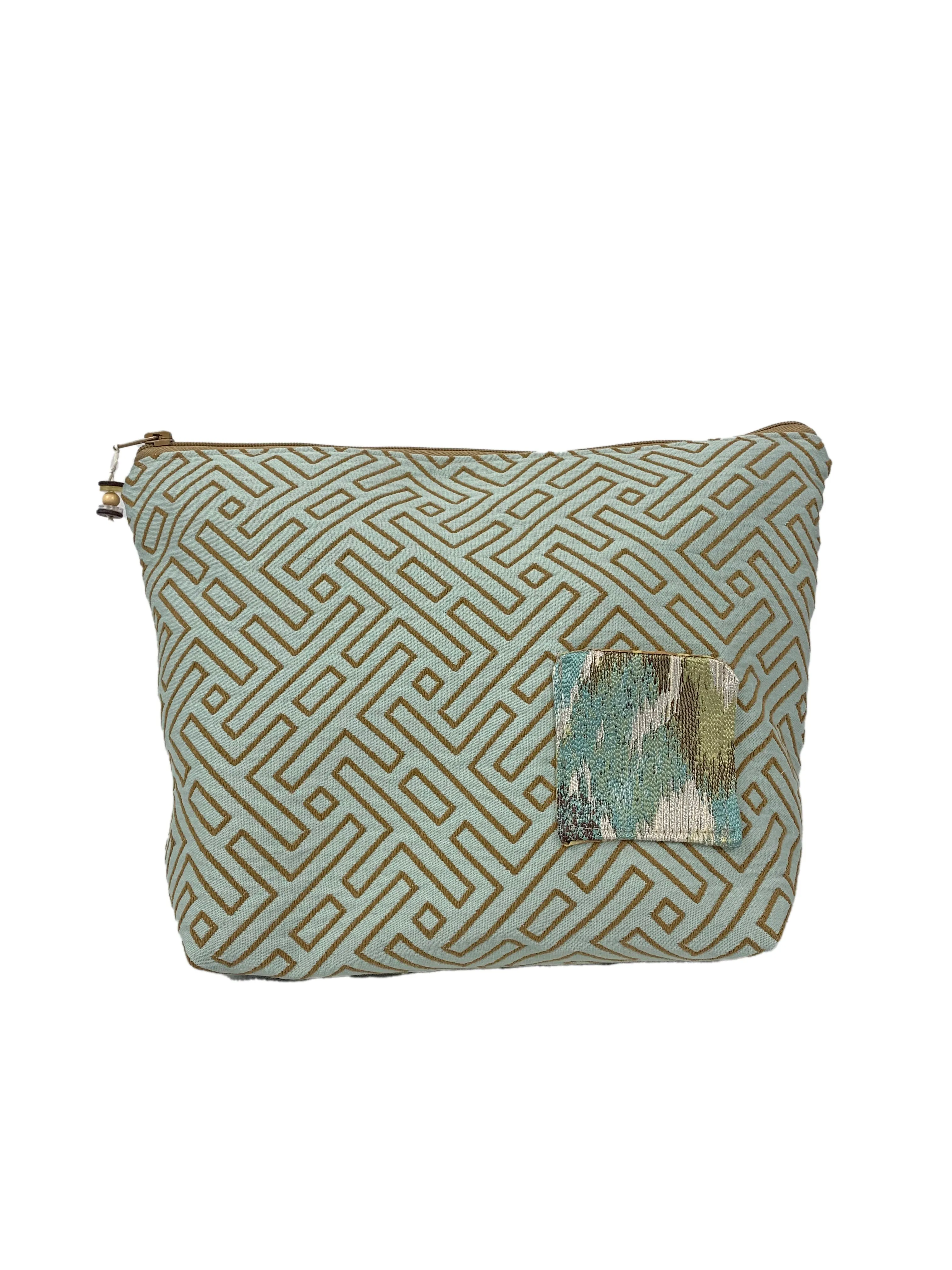 Santa Fe Sammie MakeUP Bag